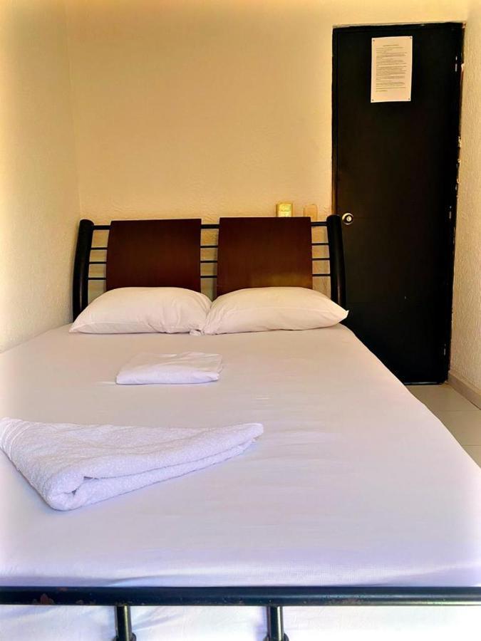 טגאנגה Hostel Green Light מראה חיצוני תמונה