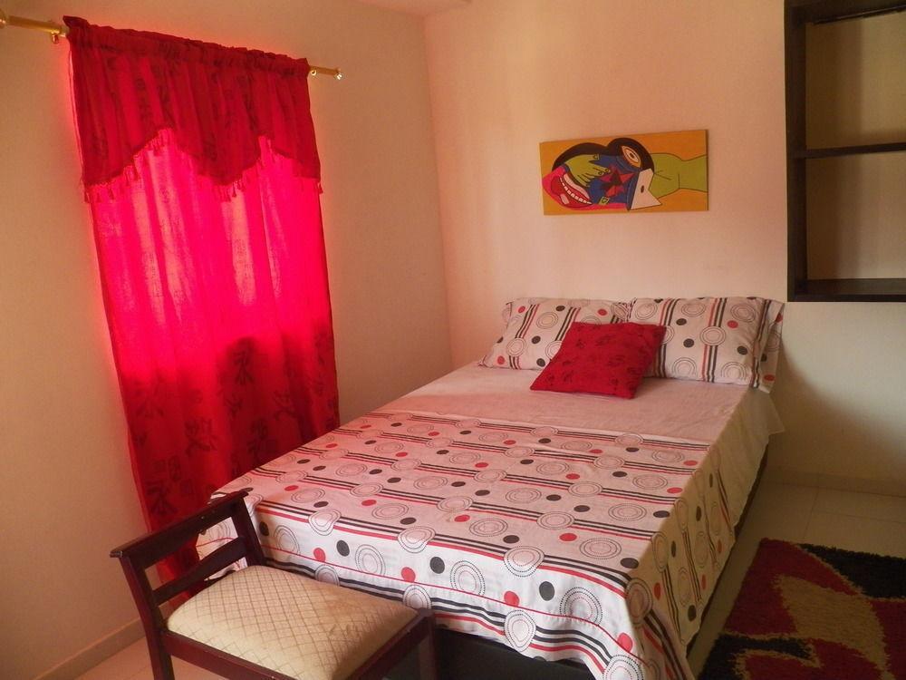 טגאנגה Hostel Green Light מראה חיצוני תמונה