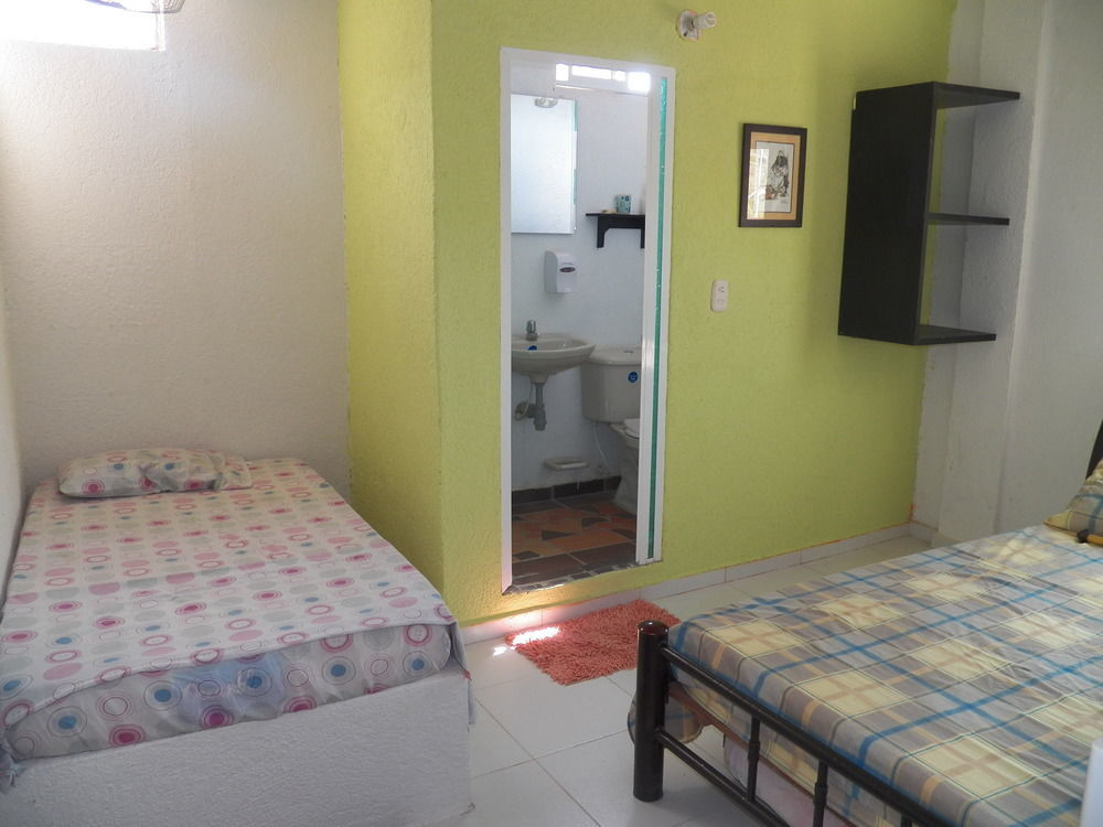 טגאנגה Hostel Green Light מראה חיצוני תמונה