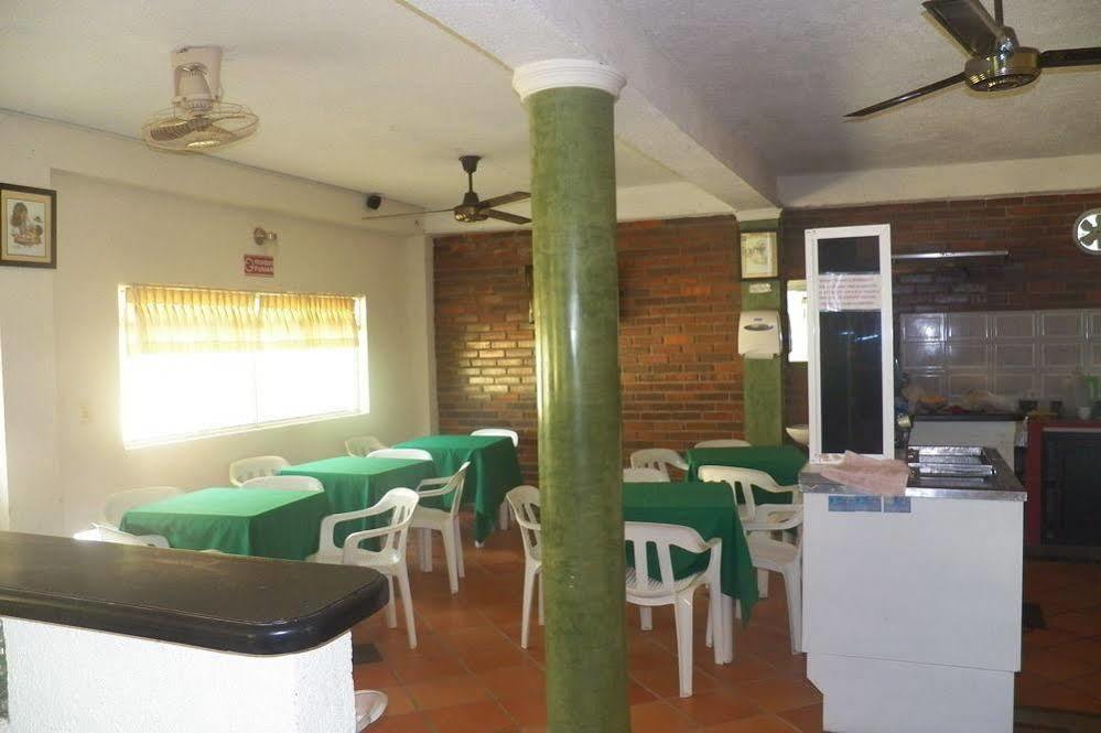 טגאנגה Hostel Green Light מראה חיצוני תמונה