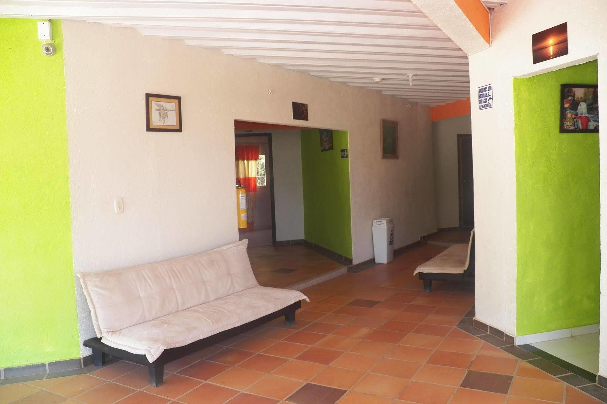 טגאנגה Hostel Green Light מראה חיצוני תמונה