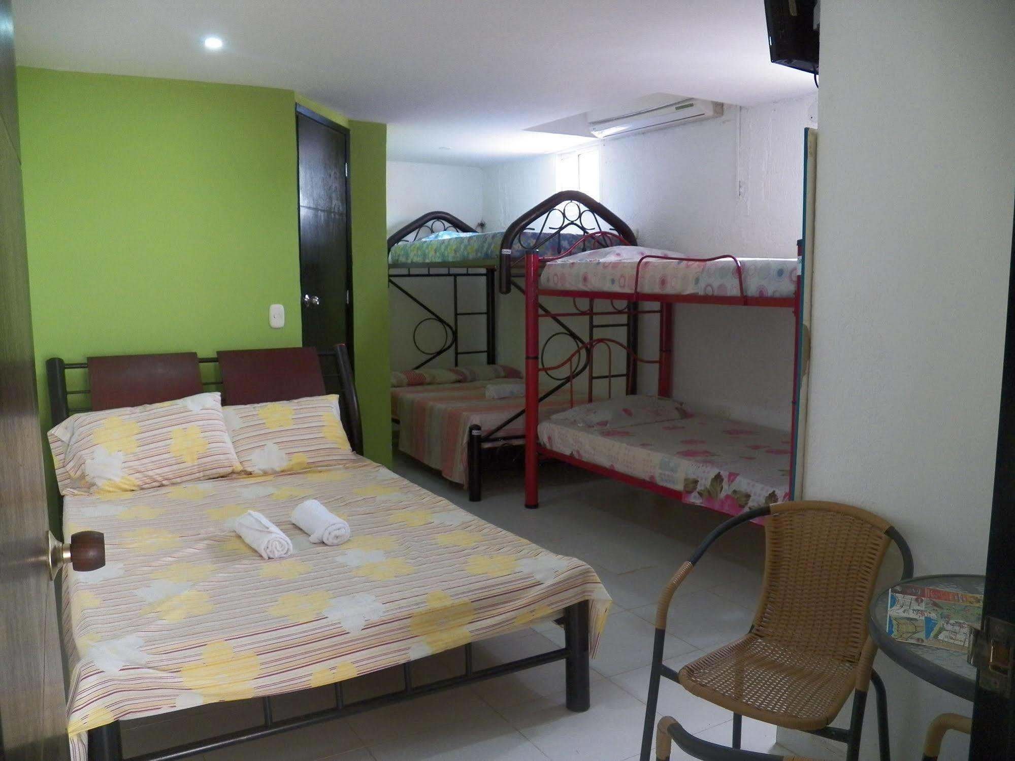 טגאנגה Hostel Green Light מראה חיצוני תמונה