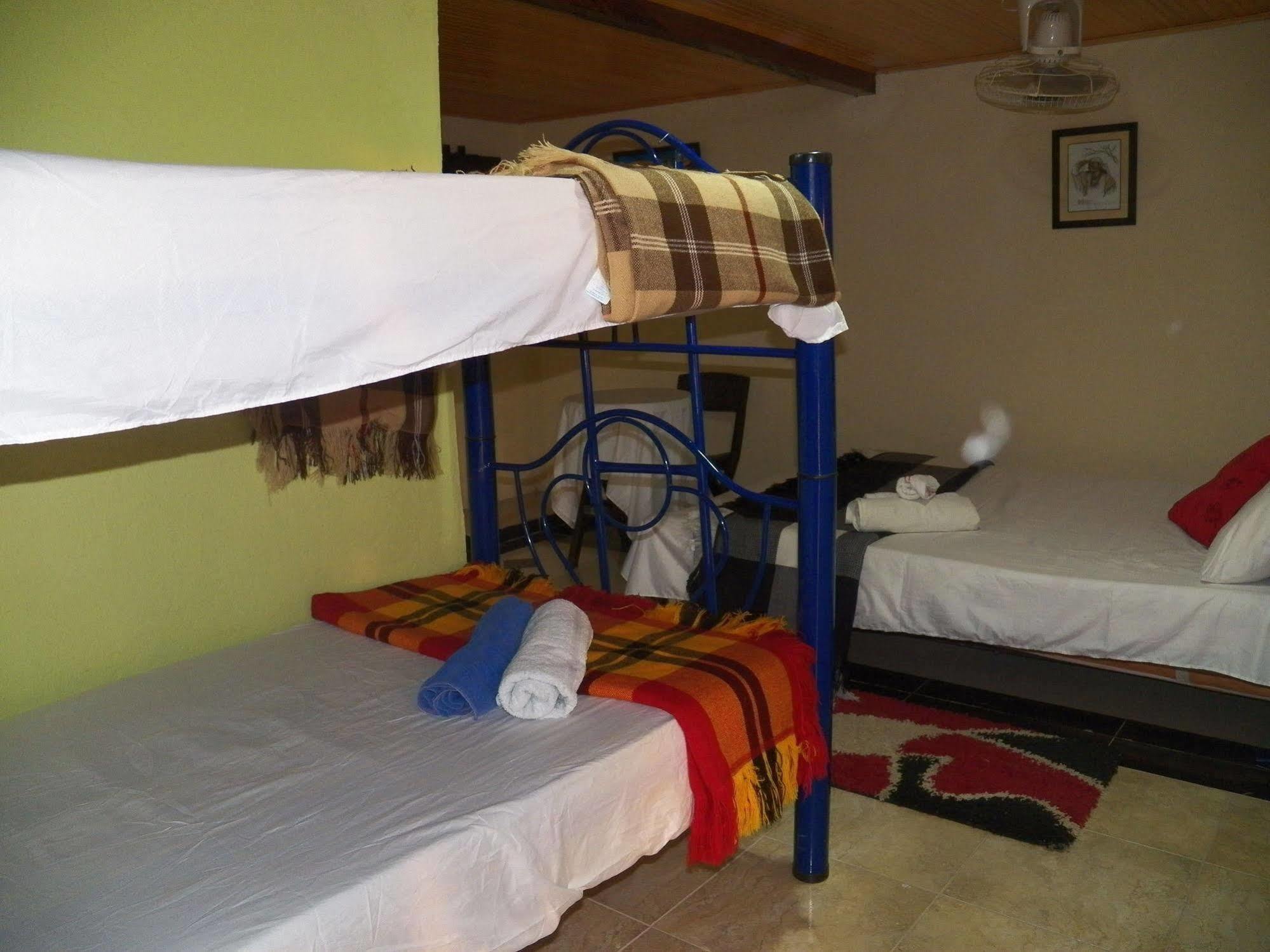 טגאנגה Hostel Green Light מראה חיצוני תמונה
