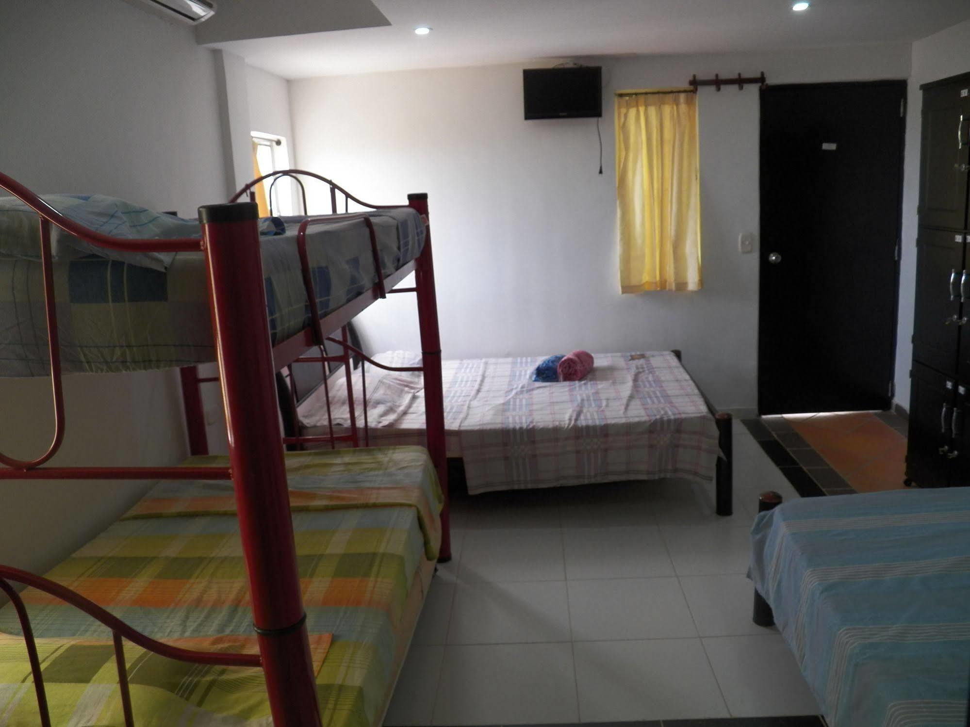 טגאנגה Hostel Green Light מראה חיצוני תמונה