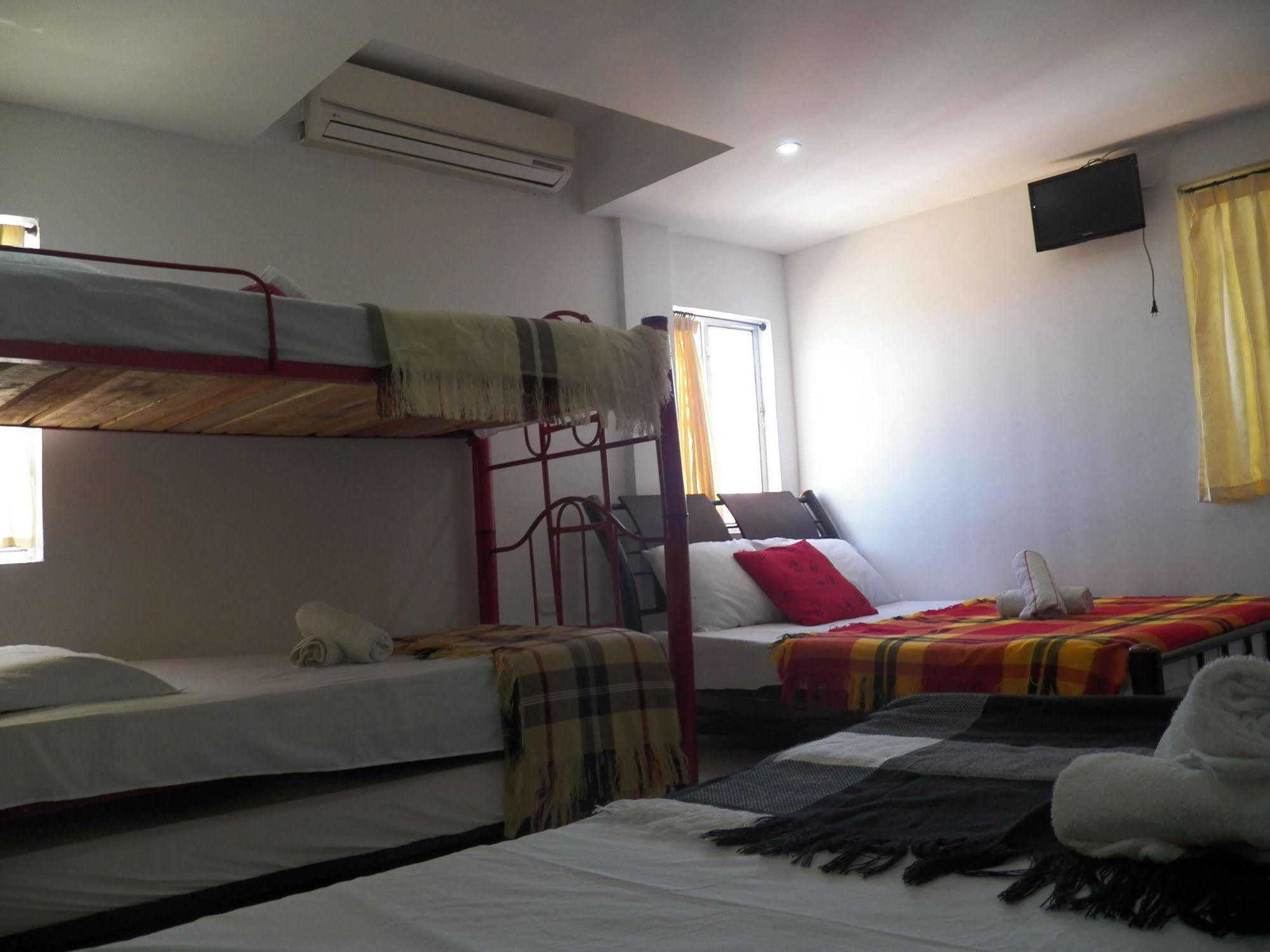 טגאנגה Hostel Green Light מראה חיצוני תמונה